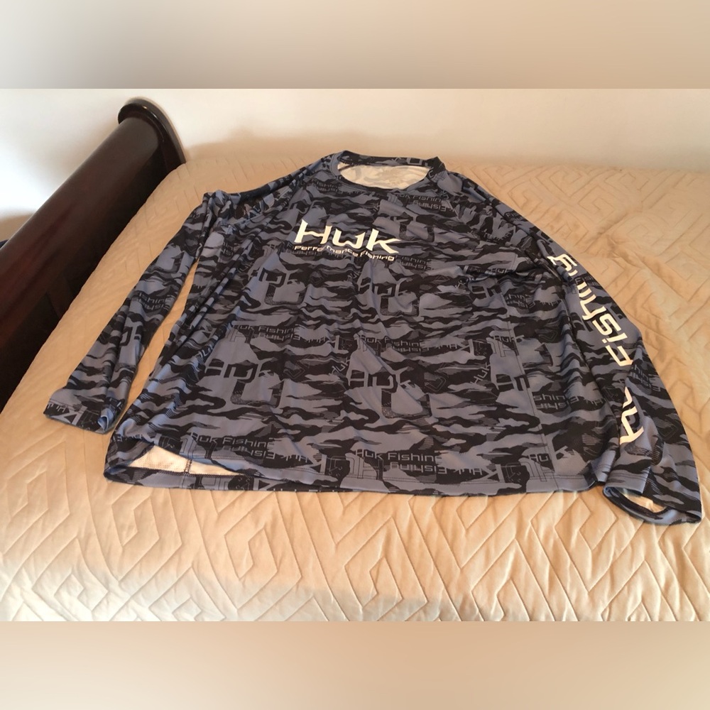 Men’s huk shirt